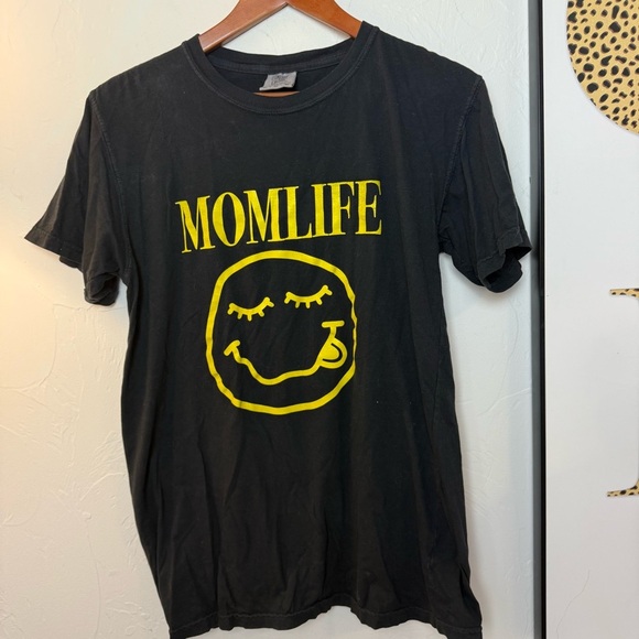 Comfort Colors Tops - 😴 MOMLIFE Graphic Tee (Comfort Colors)